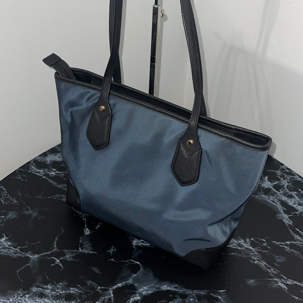MICHAEL KORS Eva Top Zip Tote Nylon Bag Navy Gold Hardware AUTHENTIC - Picture 14 of 15